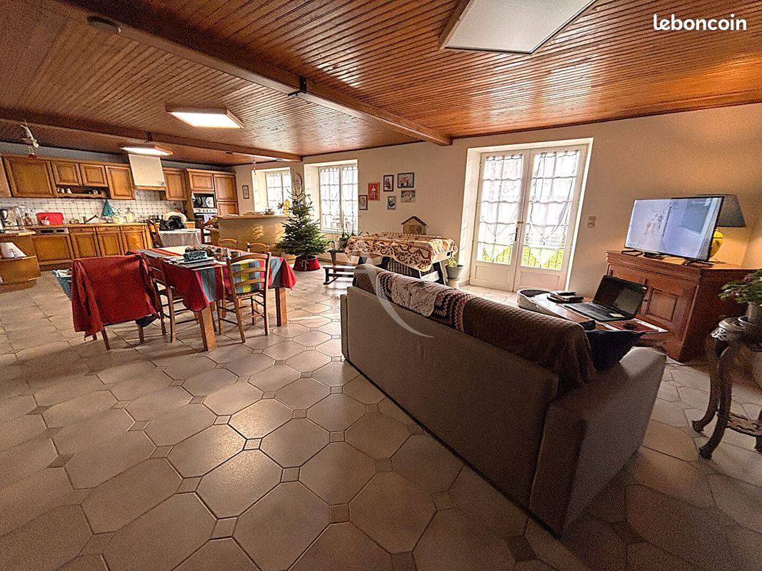 Maison 9 pièces 229 m² · à Marsac-sur-Don · 229 m² · 189 600 €