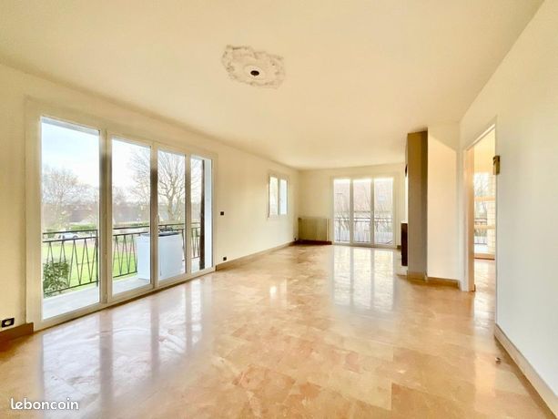 Maison 7 pièces 220 m²