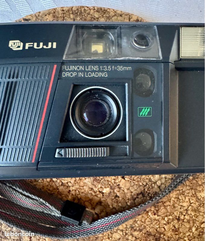 Appareil photo Fuji DL-150 avec étui datant années 1986-87