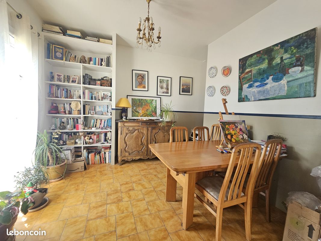 Appartement 4 pièces 101 m² · à Lunel-Viel · 101 m² · 235 000 €