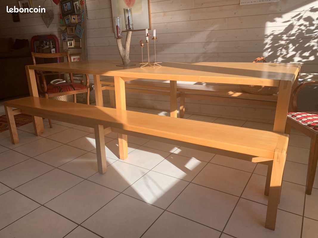 Table et bancs en bois massif (image 3)