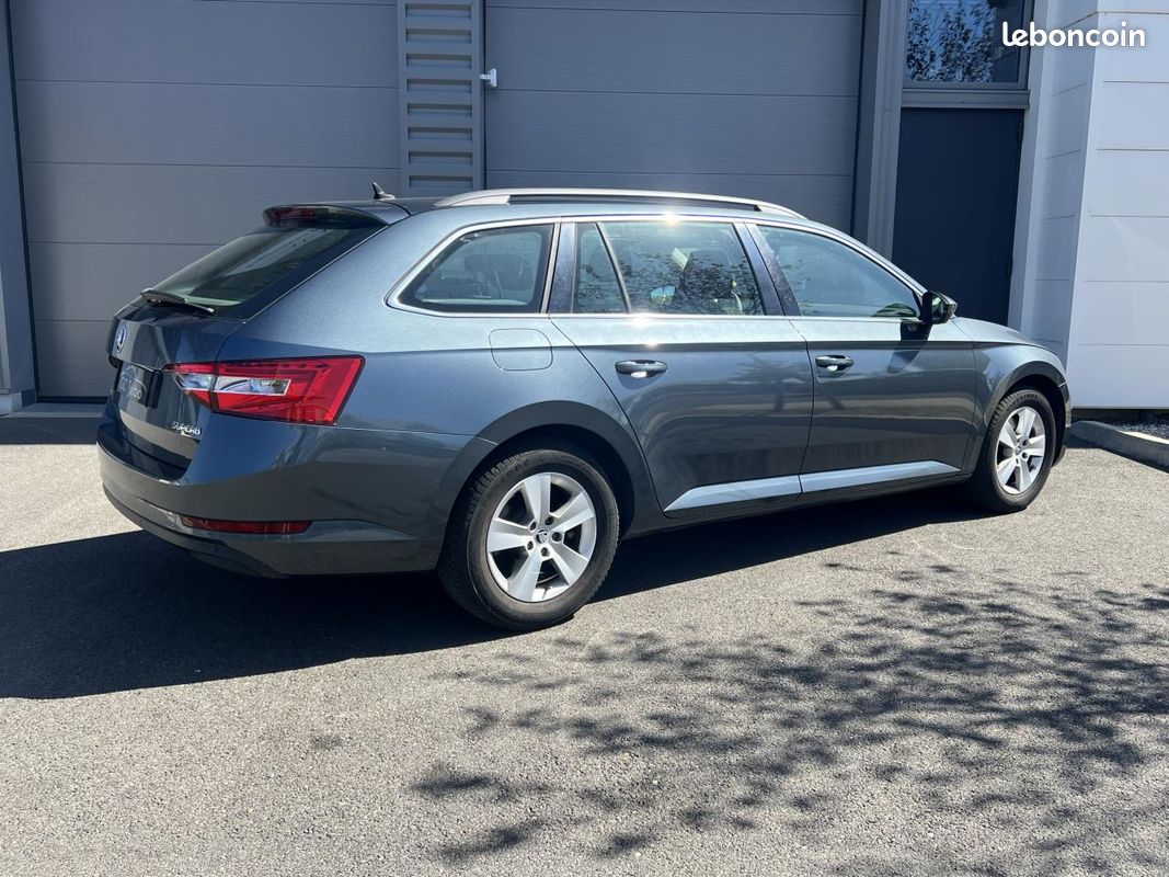 SKODA SUPERB Combi 1.4 TSI ACT - 150 (image 4)