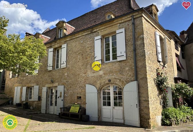 Maison de village en pierre