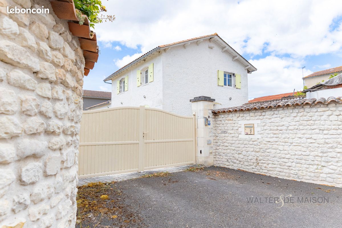Maison 7 pièces 147 m² · à Lonzac · 147 m² · 257 000 €