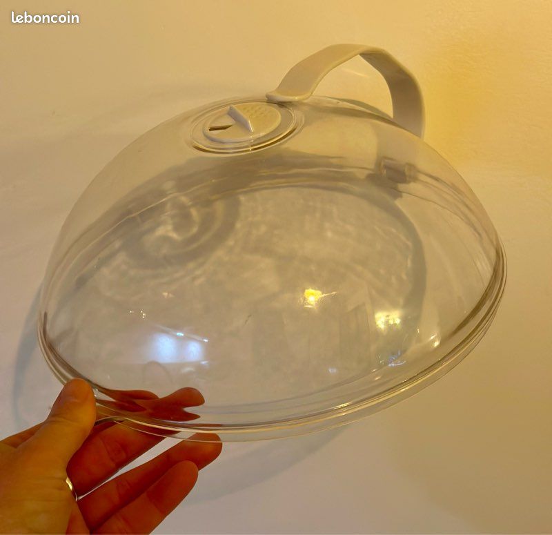 Couvercle Anti-éclaboussures Pour Micro-ondes – 21,8 Cm, Avec Aérations Réglables – Garde Ton Four Propre (BPA Free)