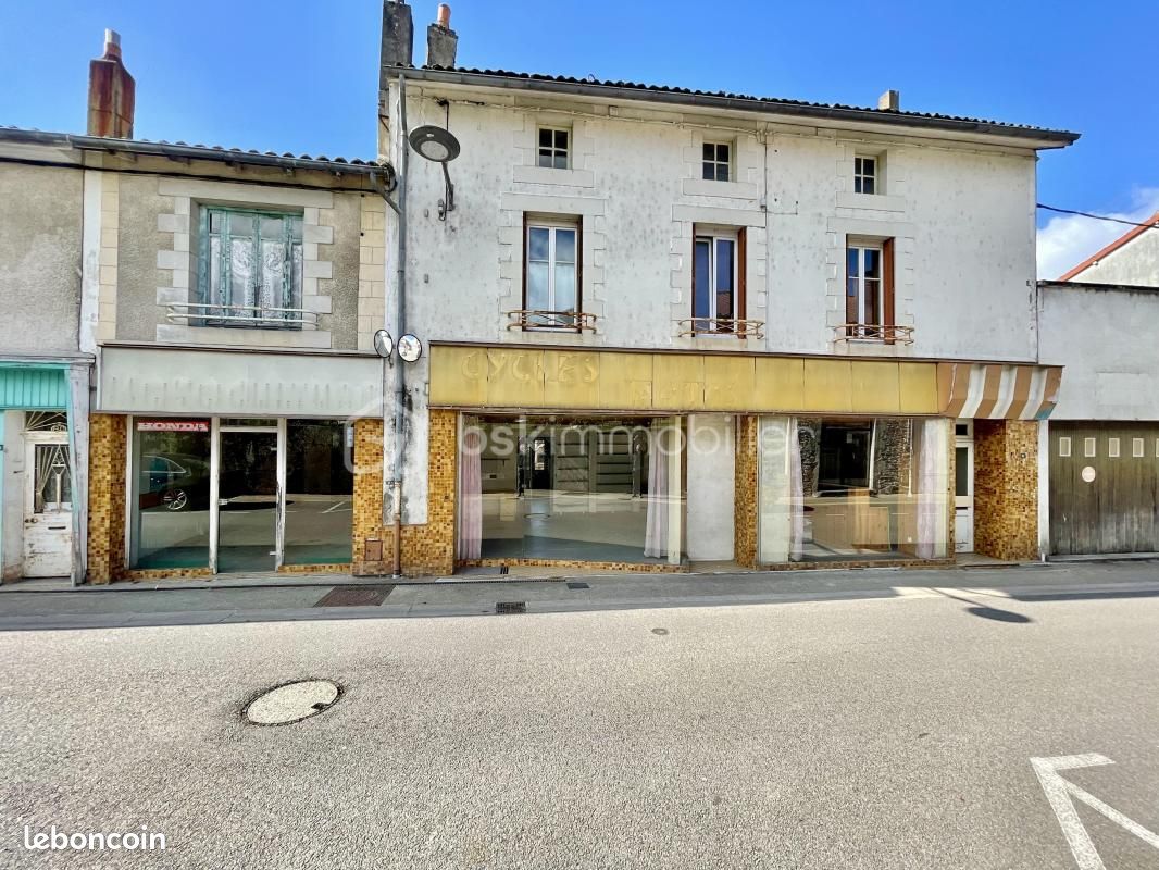 Maison 9 pièces 192 m² · à Oradour-sur-Vayres · 192 m² · 79 000 €