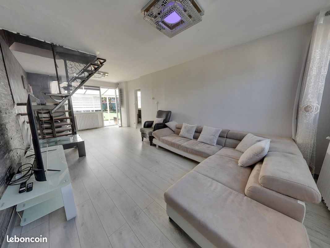 Maison 4 pièces 93 m² · à Échirolles · 93 m² · 799 €/mois