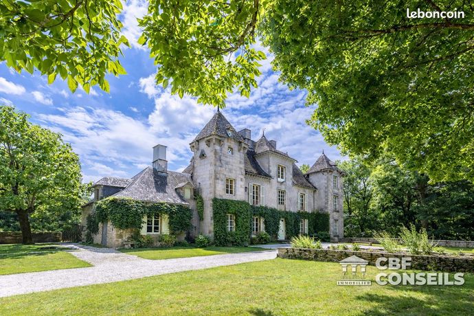 Château 15 pièces 560 m²