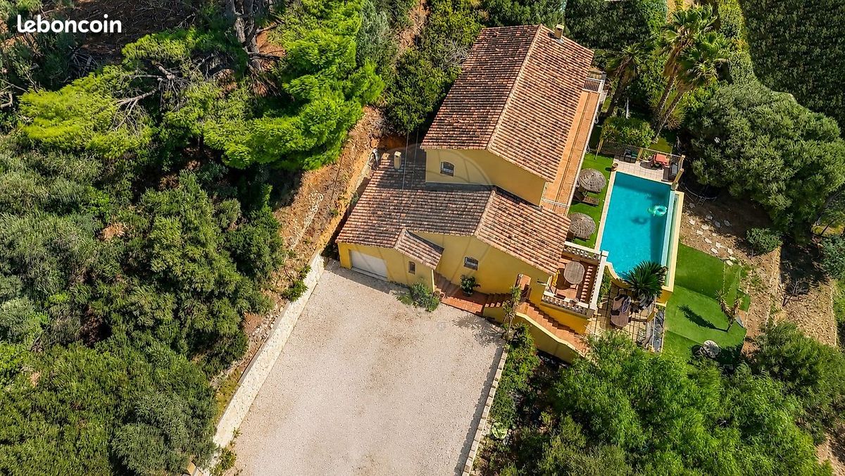 Maison 10 pièces 225 m² · à Ollioules · 225 m² · 895 000 €