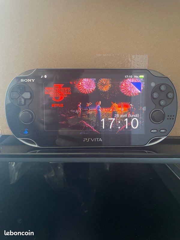 Ps vita model 1004 Oled (image 1)