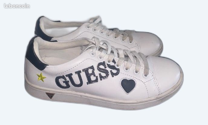 Chaussures / Baskets Guess de ville (image 1)