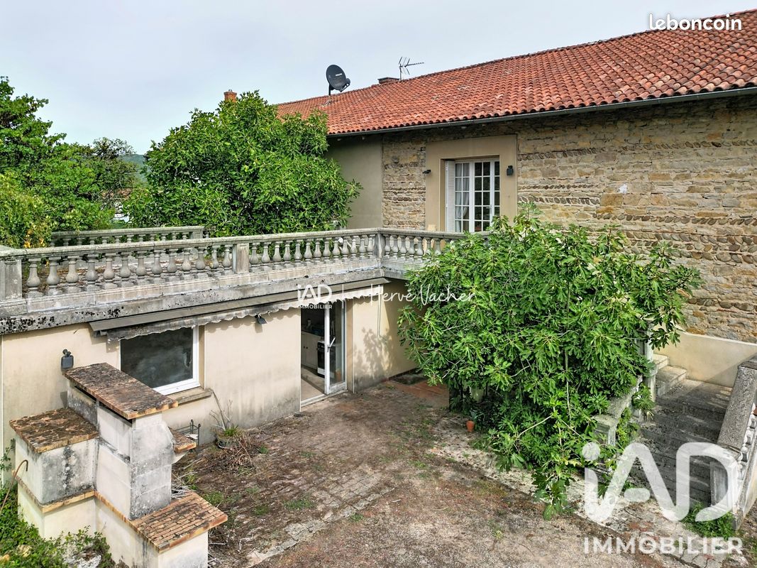 Maison 13 pièces 320 m² · à Saint-Martin-du-Mont · 320 m² · 295 000 €