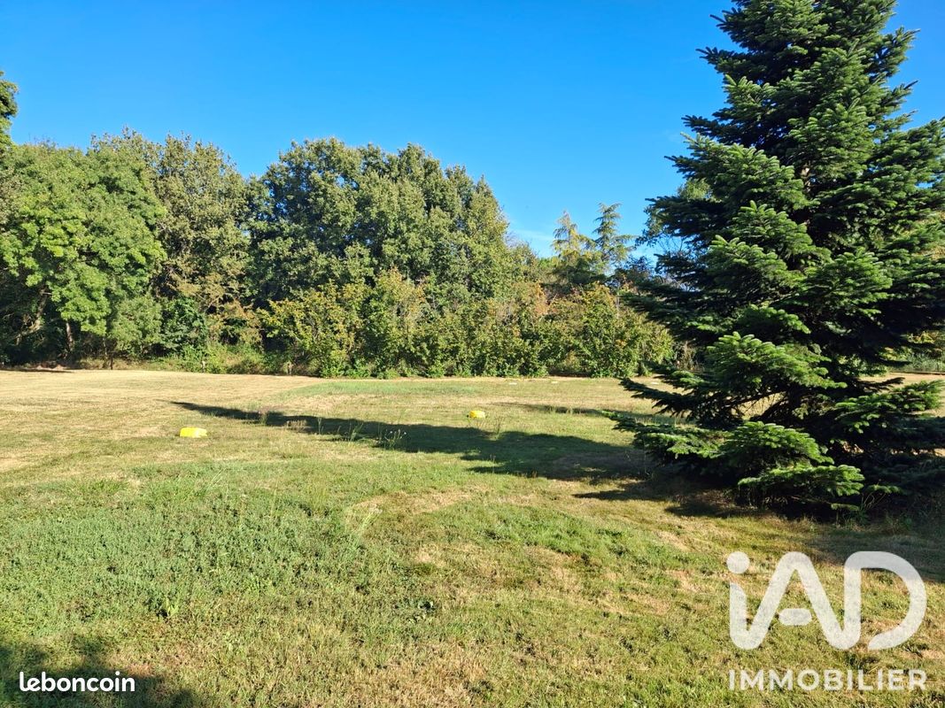 Terrain 2327 m² · à Montauban · 2 327 m² · 89 500 €