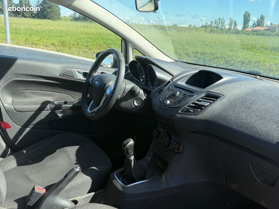 FORD FIESTA 1.25 60 Trend (image 12)