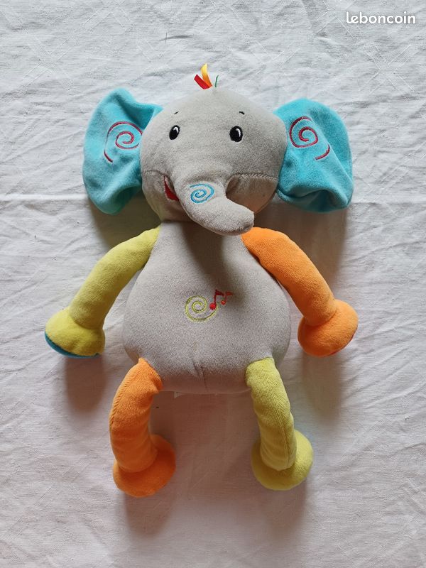 Peluche éléphant JouéClub (image 1)