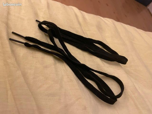 1 paire de lacets noirs 90 cm pour chaussures/baskets avec 6 paires d'œillets. Lacets neufs (image 6)