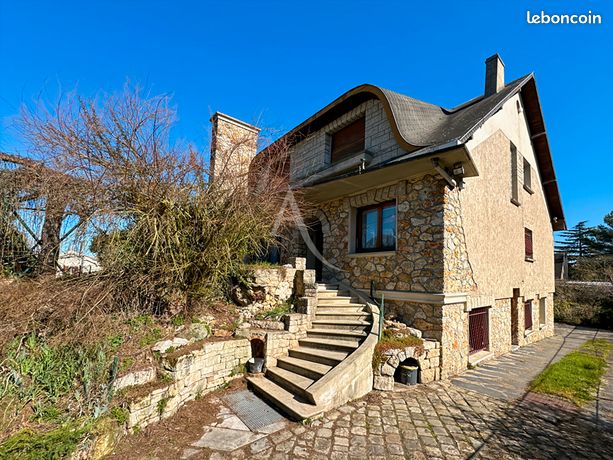 Maison 12 pièces 232 m²