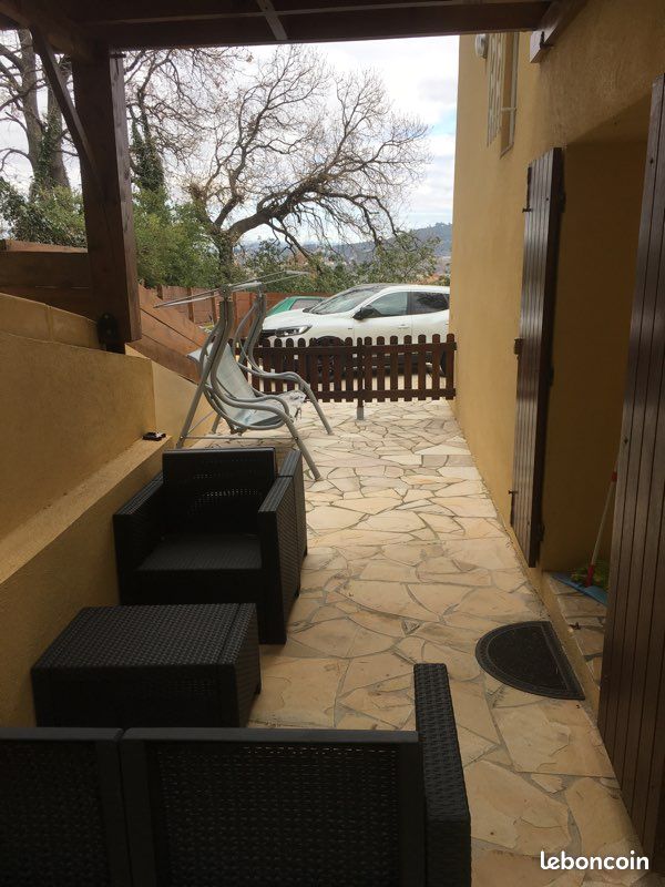 Location (image 10)