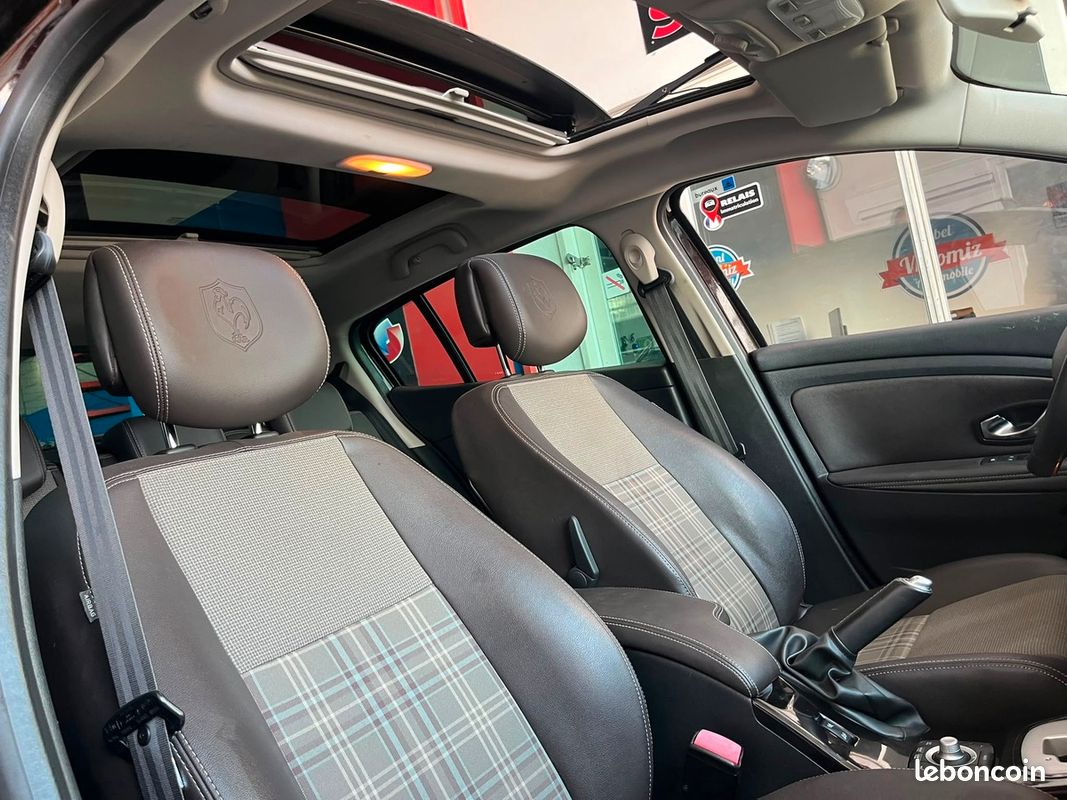 RENAULT Megane III XV DE FRANCE 2.0L DIESEL DCI 150 CH BOITE AUTO | RÉVISÉE & GARANTIE 12 MOIS (image 29)