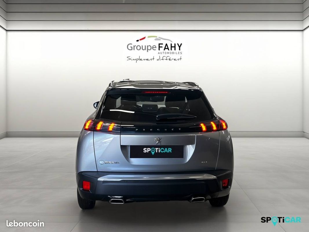 PEUGEOT 2008 PureTech 130 S&S EAT8 GT (image 4)