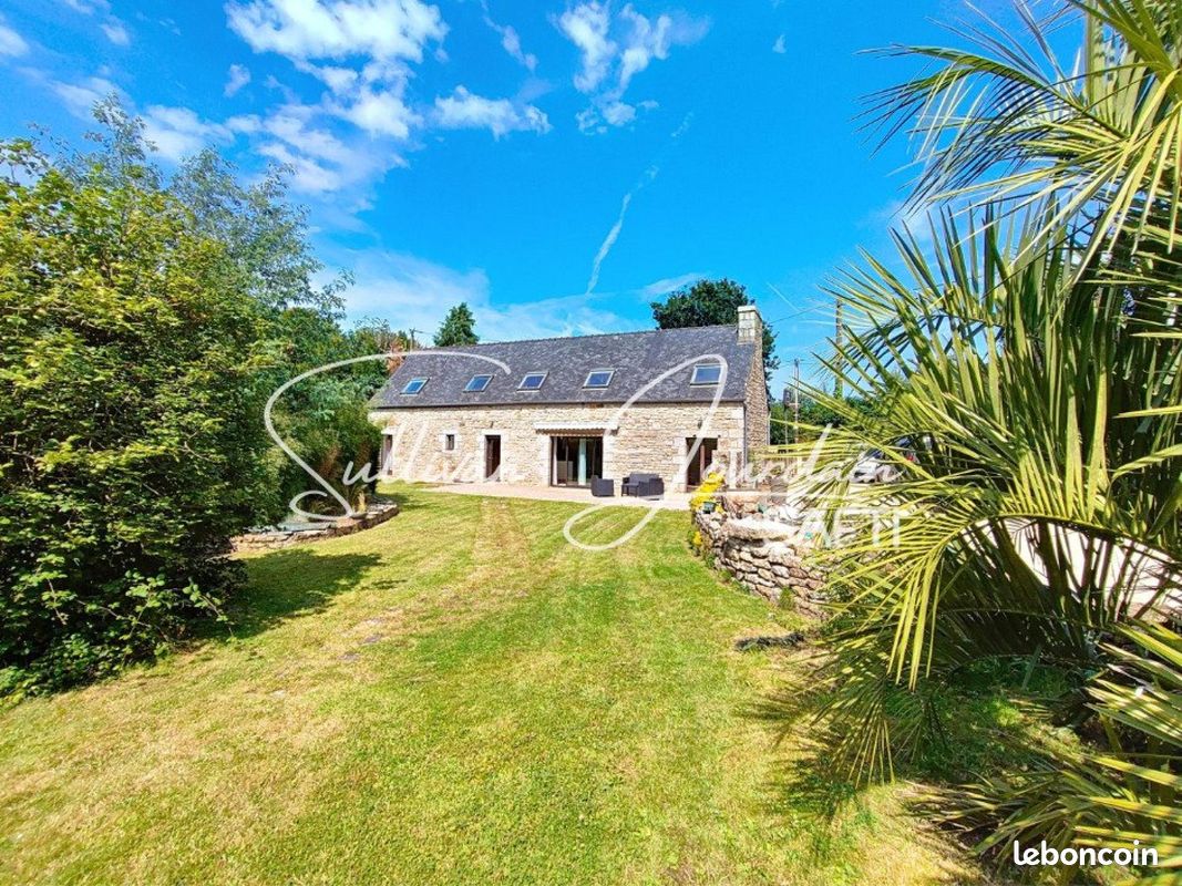 Maison 6 pièces 143 m² · à Plourin-lès-Morlaix · 143 m² · 256 300 €