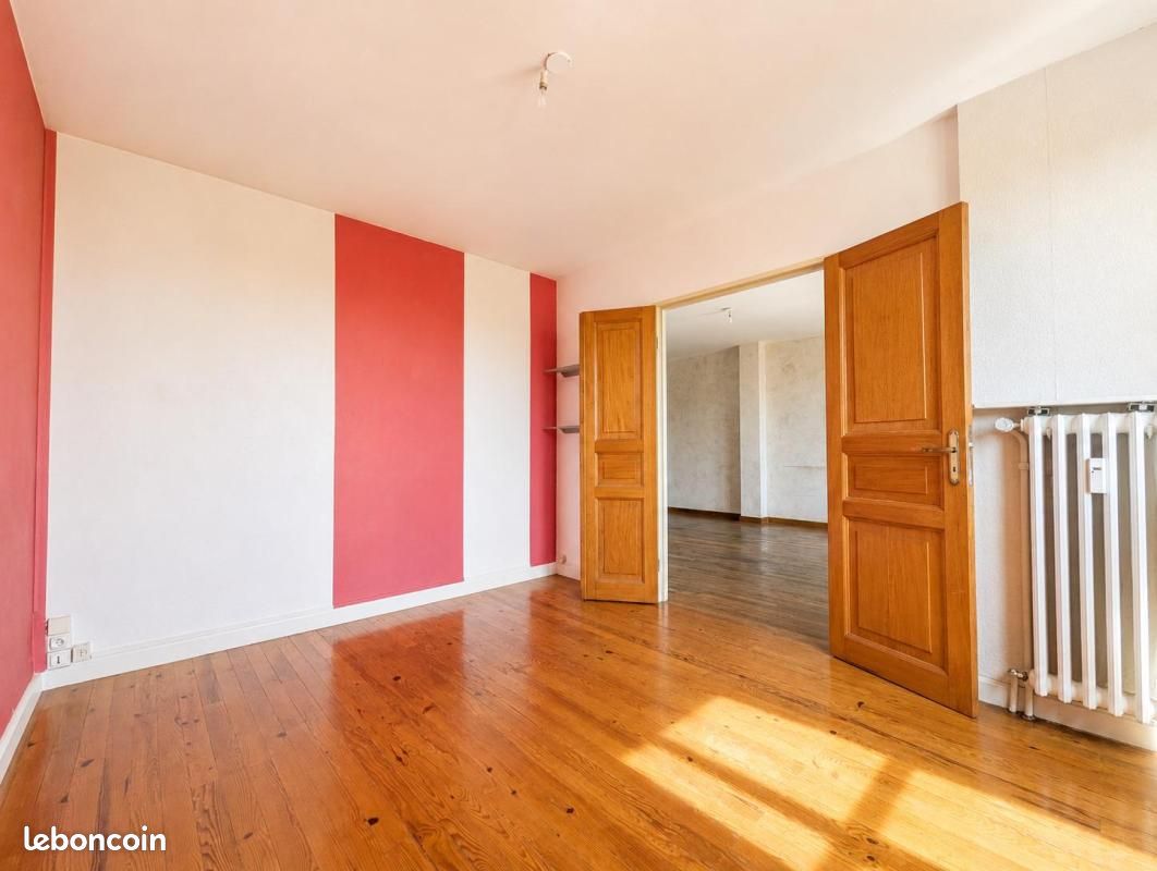 Appartement 4 pièces 64 m² · à Décines-Charpieu · 64 m² · 900 €
