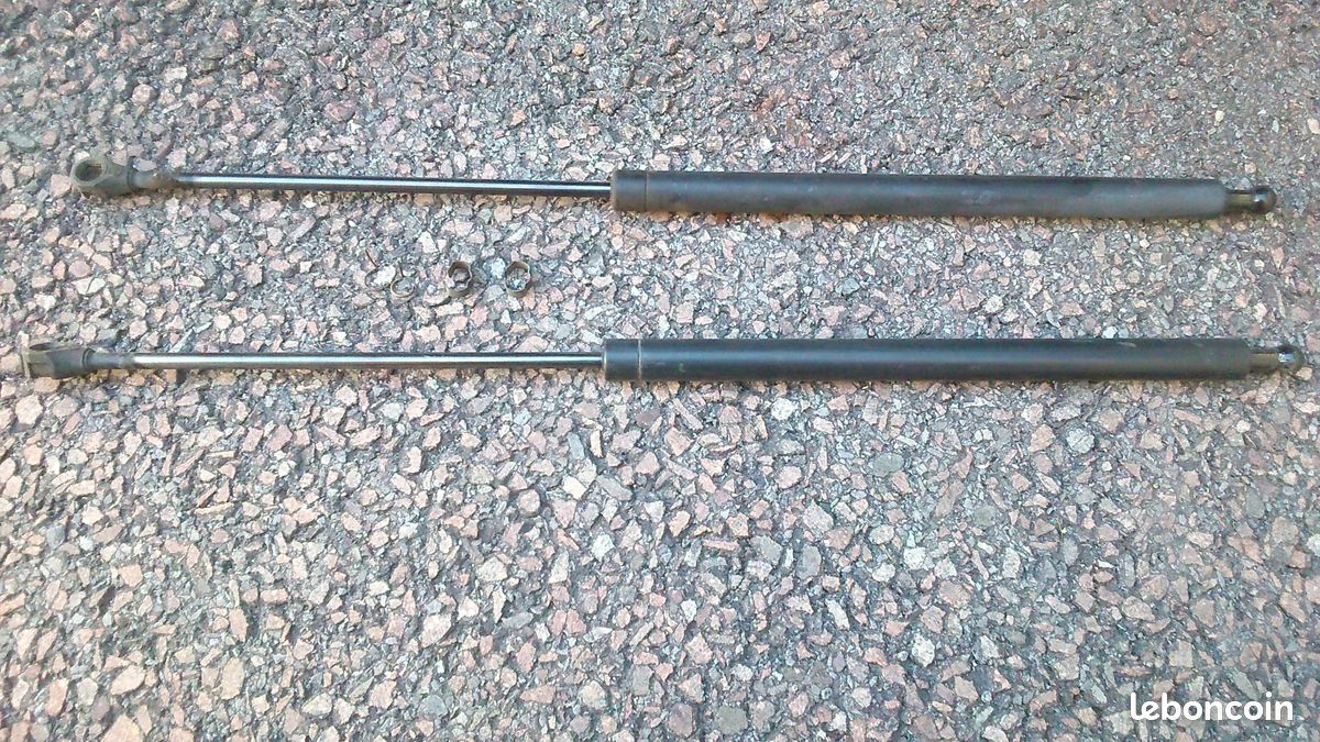 Lot De 2 Vérins De Hayon Pour Renault Safrane Baccara - Neufs - Réf TB 0470