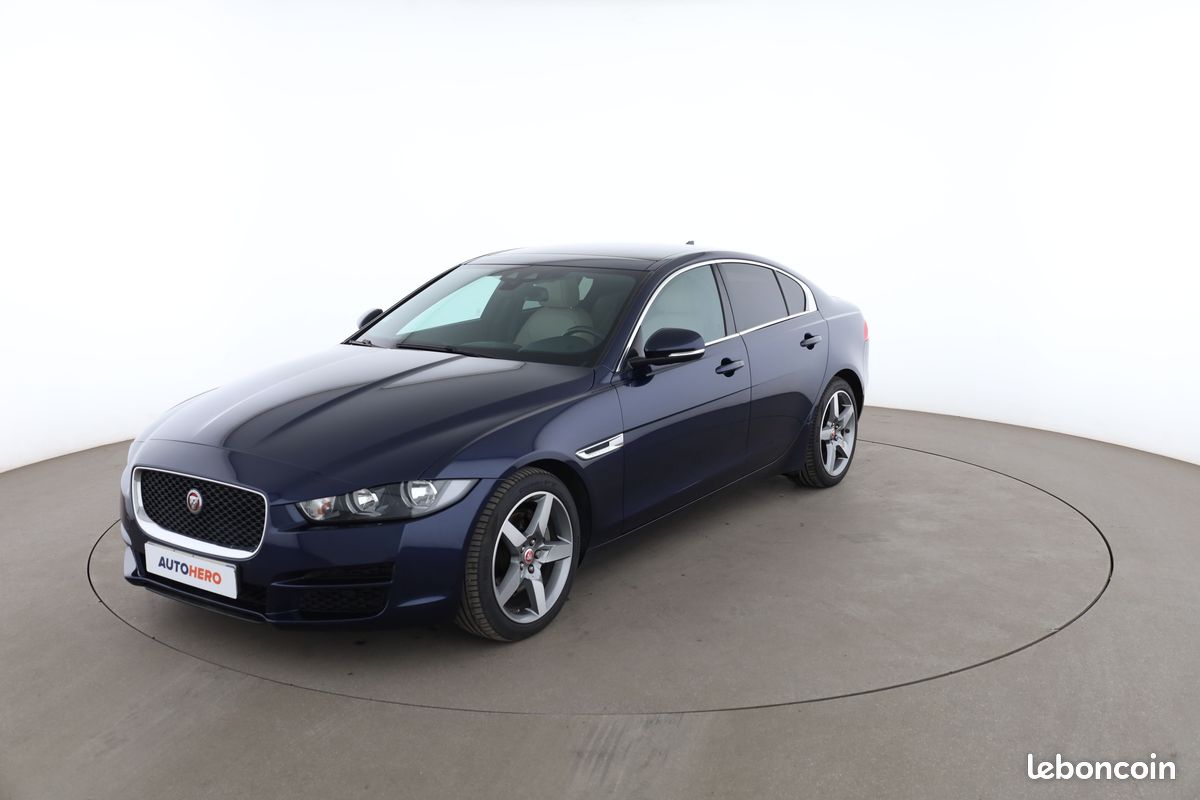 Jaguar XE 2.0d Prestige Auto 180 ch (image 1)