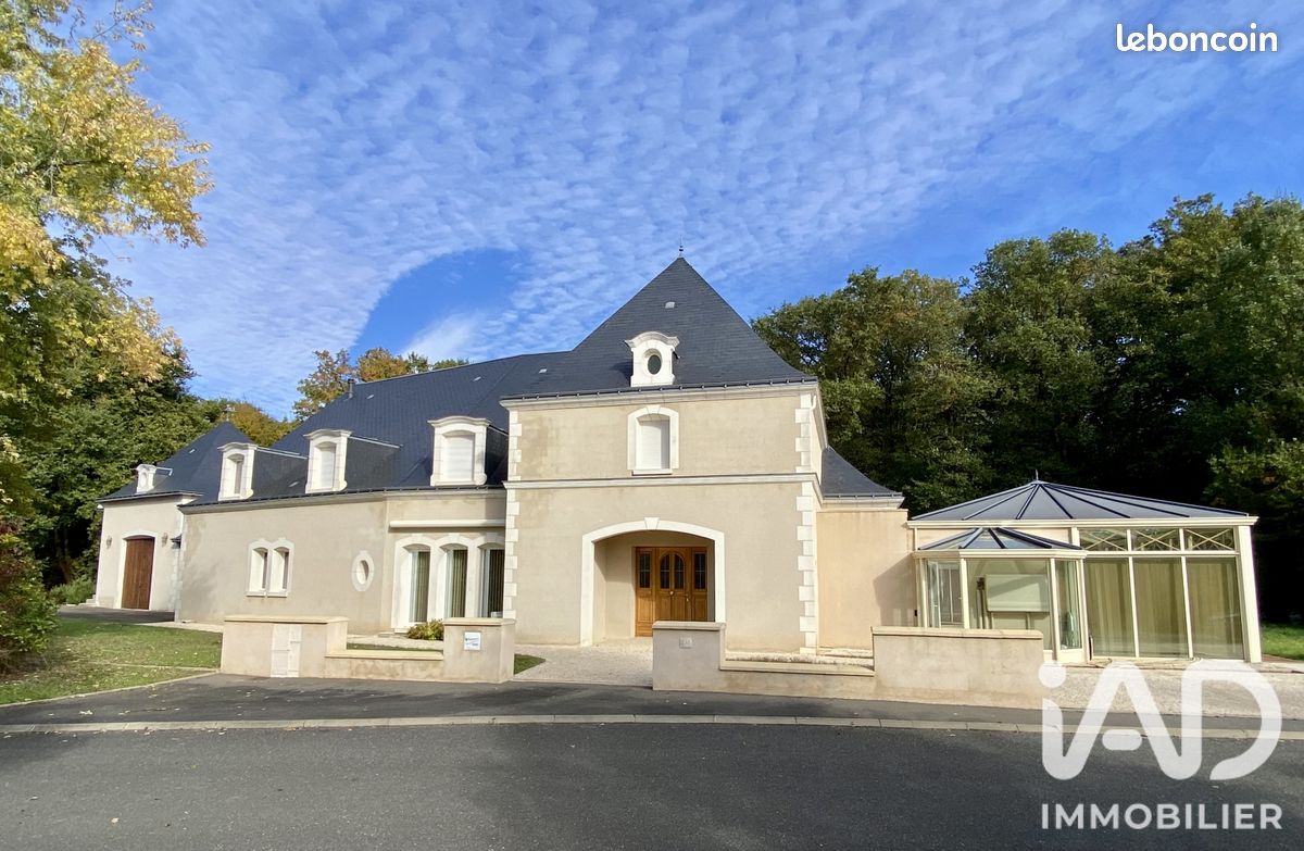 Maison 9 pièces 382 m² · à Saint-Avertin · 382 m² · 1 030 000 €