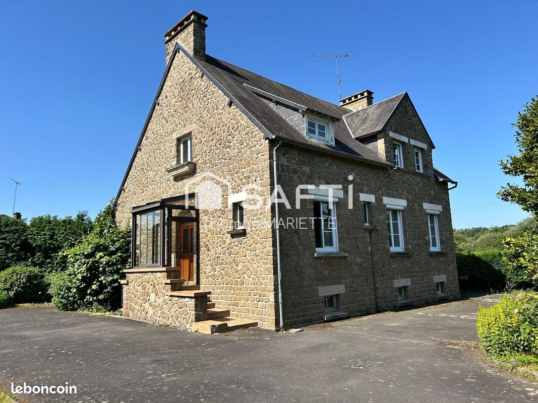 Maison 7 pièces 160 m² · à Saint-Hilaire-du-Harcouët · 160 m² · 190 000 €