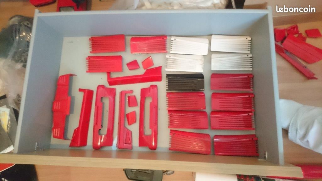 Pièces détachées Pocher 1/8 Porsche et F40 et Testararossa (image 9)