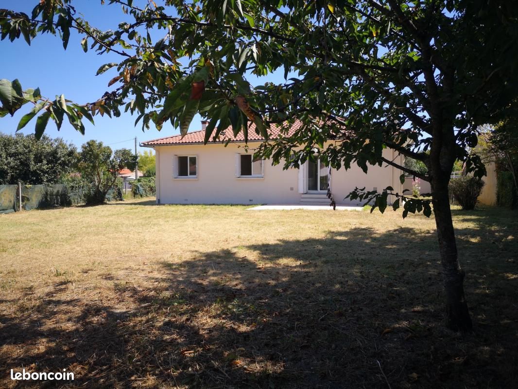 Maison 4 pièces 110 m² · à Péchabou · 110 m² · 1 239 €/mois