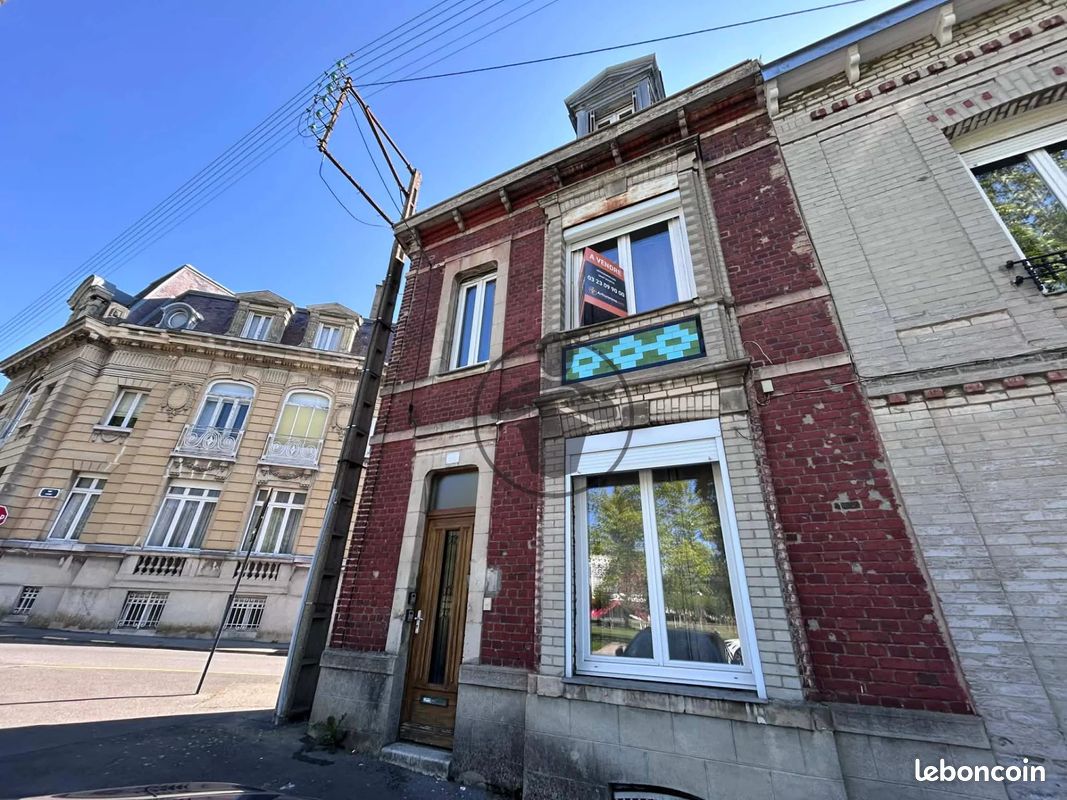 Immeuble 3 pièces 45 m² · à Saint-Quentin · 45 m² · 143 500 €