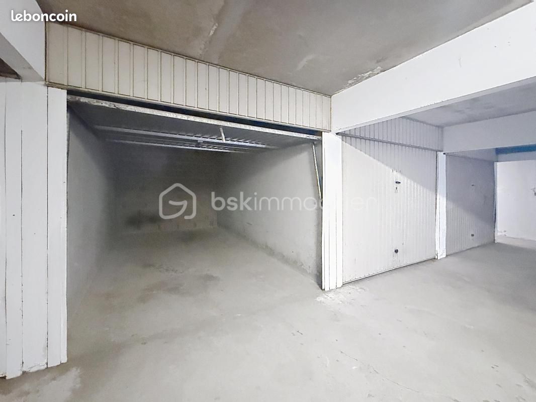 Parking 14 m² · à Caen · 14 m² · 18 000 €