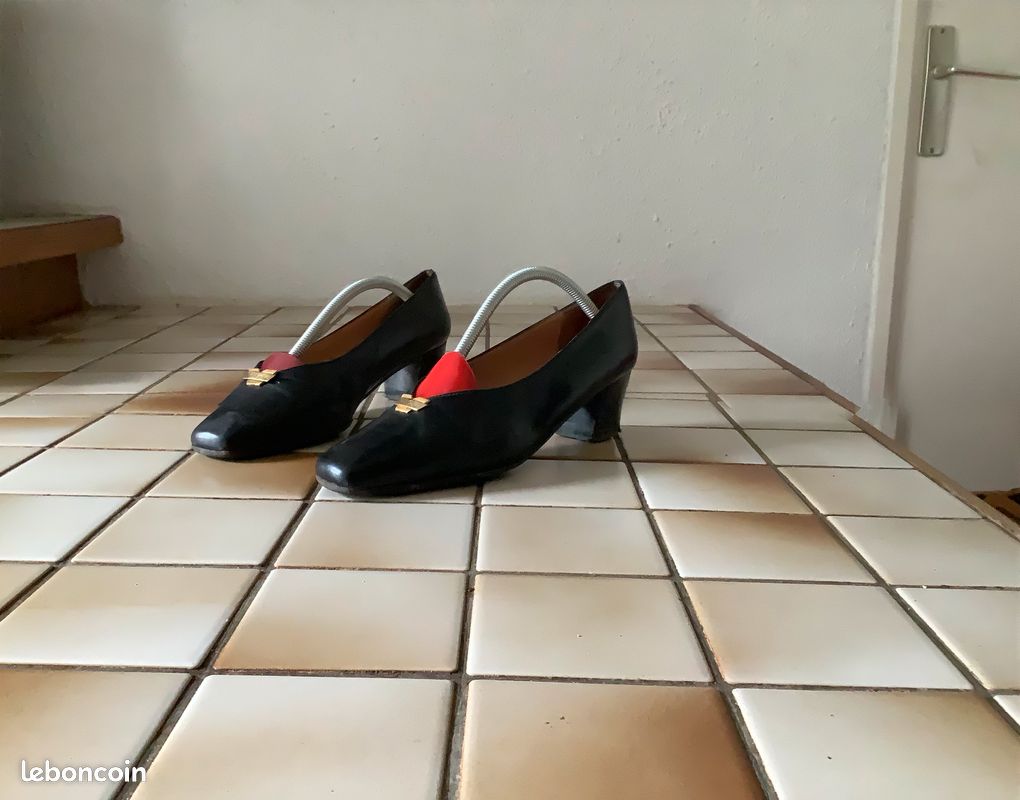 Paire chaussures femmes (image 1)