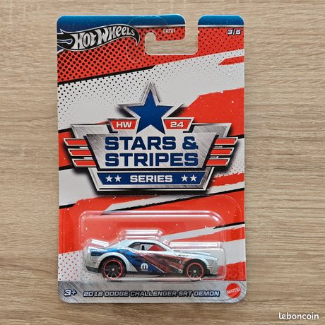 Hot Wheels 2018 DODGE CHALLENGER SRT DEMON / HW 2024 STARS & STRIPES SERIES 3/5 (Mattel) 1/64 - Melhora o Preço