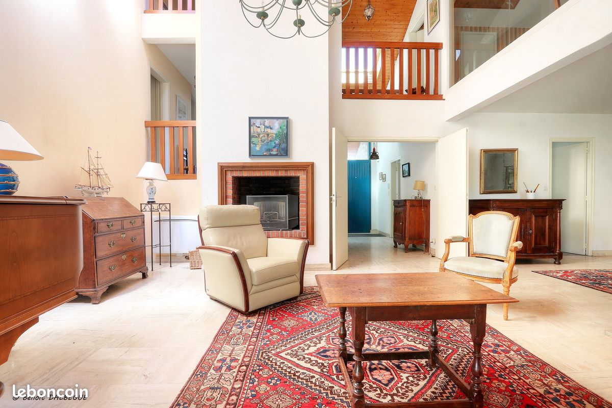 Maison 7 pièces 240 m² (image 3)