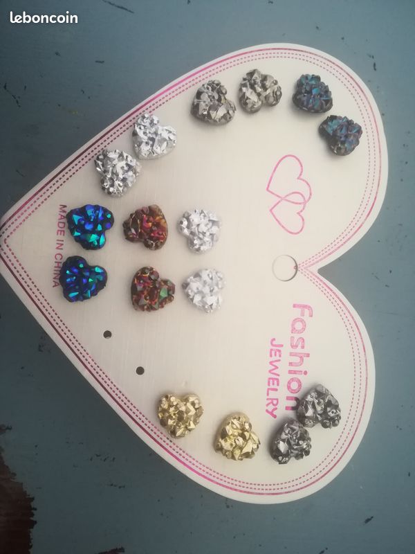 Boucles d'oreilles (image 1)