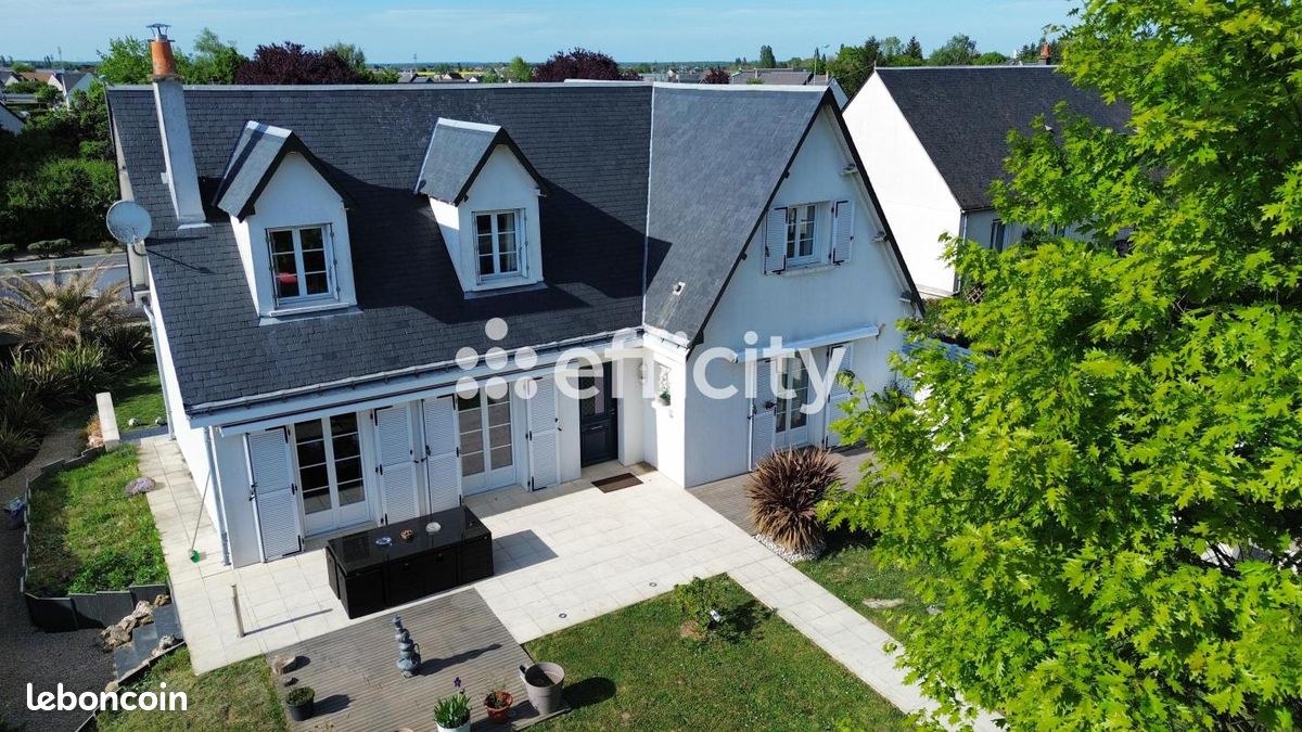 Maison 8 pièces 182 m² · à Notre-Dame-d'Oé · 182 m² · 499 000 €