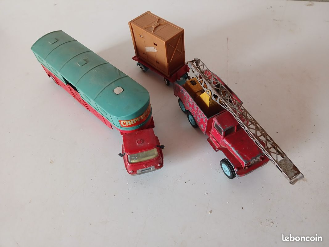 Corgi Classics - 1 Véhicule Cirque Chipperfields - Foden S21 Articuled Tank Trailer Avec Animaux Ref 142