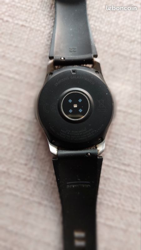 Vends Samsung Galaxy Watch (image 3)