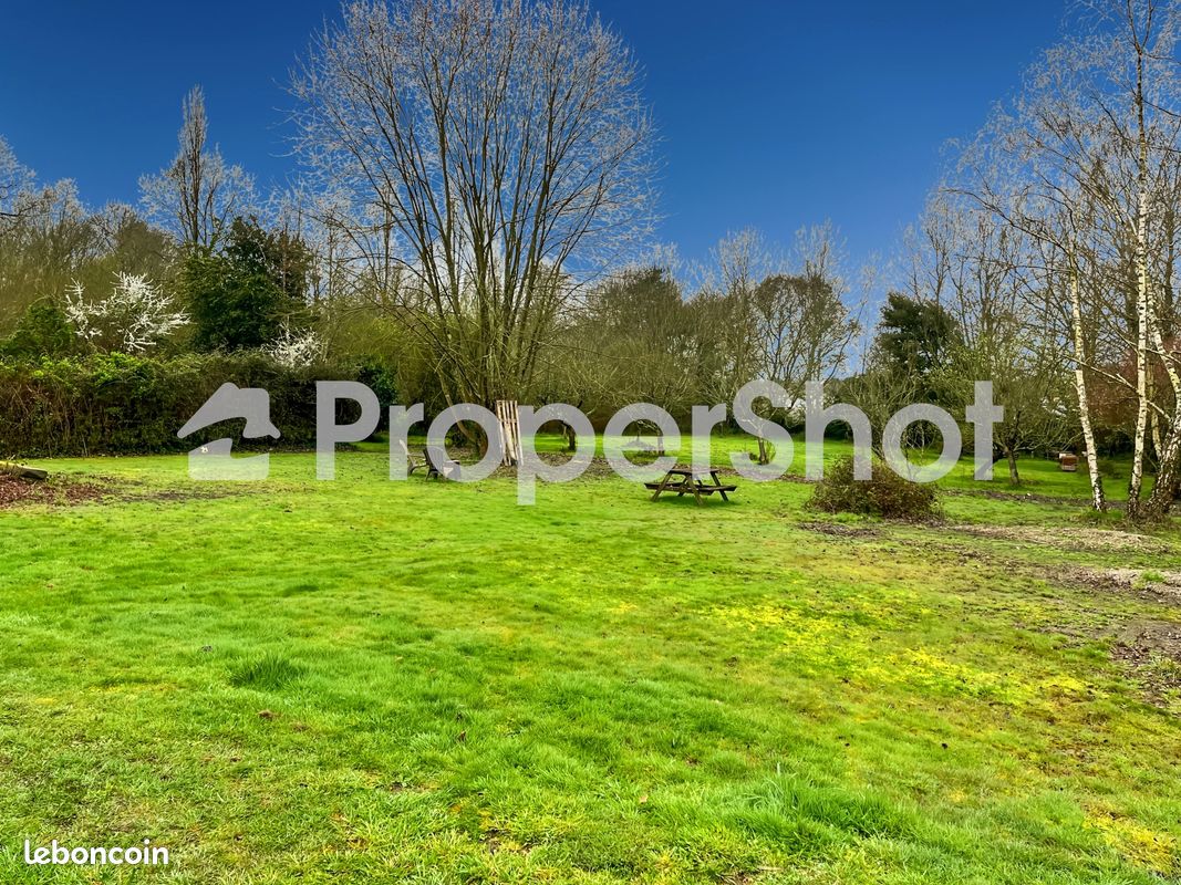 Terrain 3368 m² · à Basse-Goulaine · 3 368 m² · 225 000 €