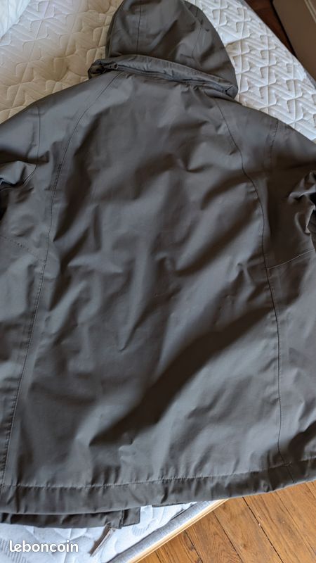 Veste Imperméable Quechua Gris Taupe Taille S en très bon état (image 7)