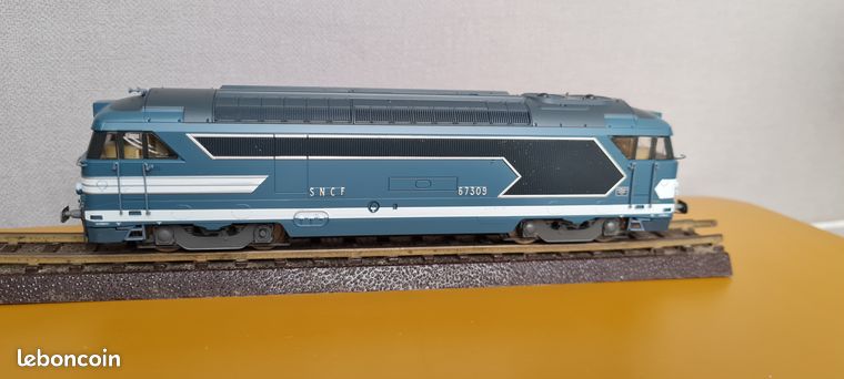 carrosserie de locomotive de cc 21001 lima bon état