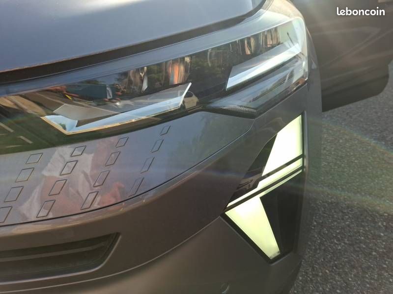 Renault Captur E-Tech full hybrid 145 ch esprit Alpine (image 24)