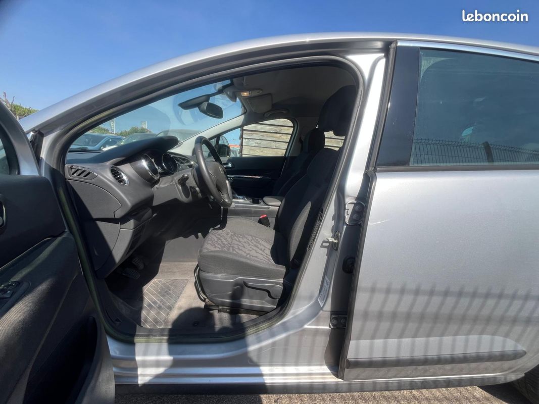 PEUGEOT 3008 / 1.6 HDi 112 cv *Finition Active (image 4)