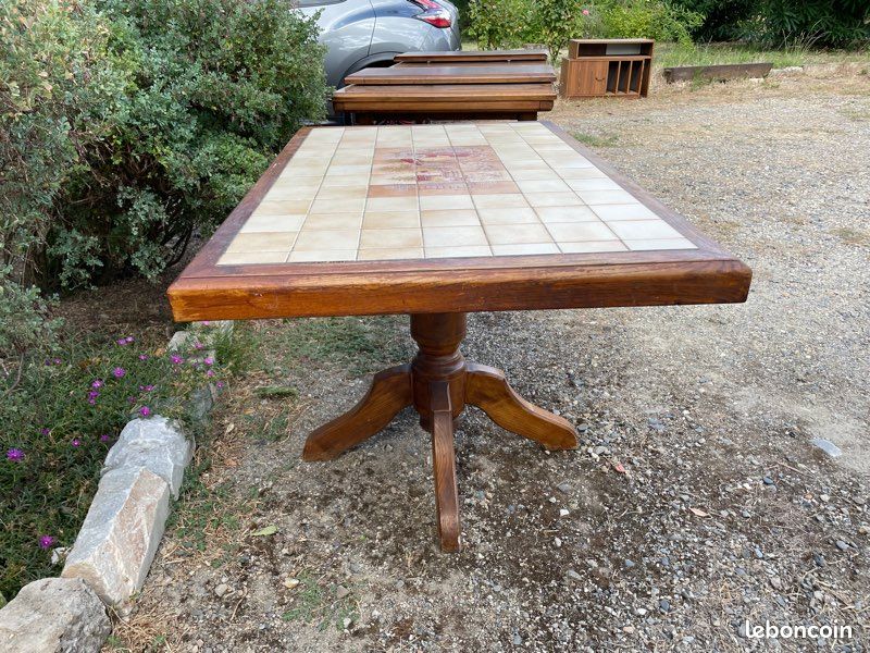 Table de cuisine carrelée (image 4)