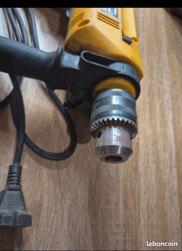 Perceuse a percussion Kraft tech Bricolage