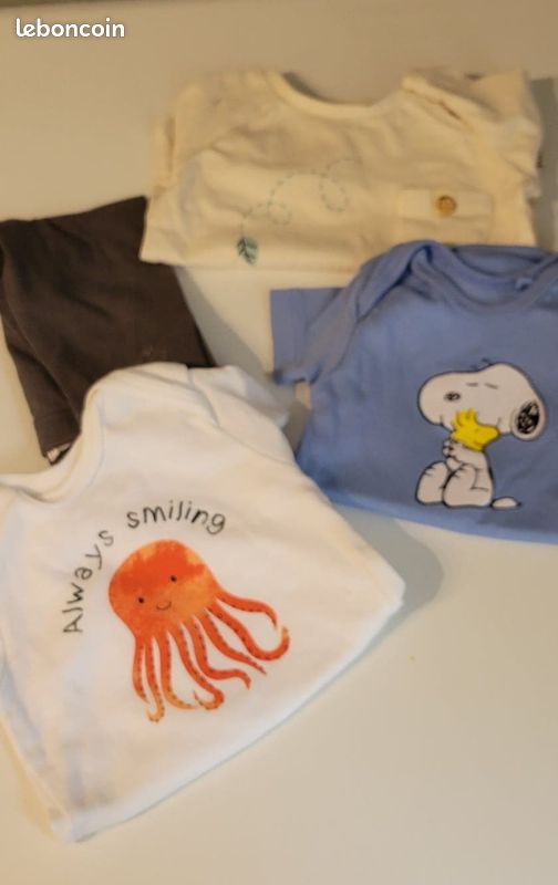 Lot bodys + ensemble bébé 3 à 6 mois très bon état (image 1)