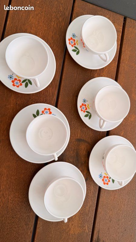 Lot De 6 Tasses Arcopal Vintage – Motif Fleur Rouge – Fabrication Française